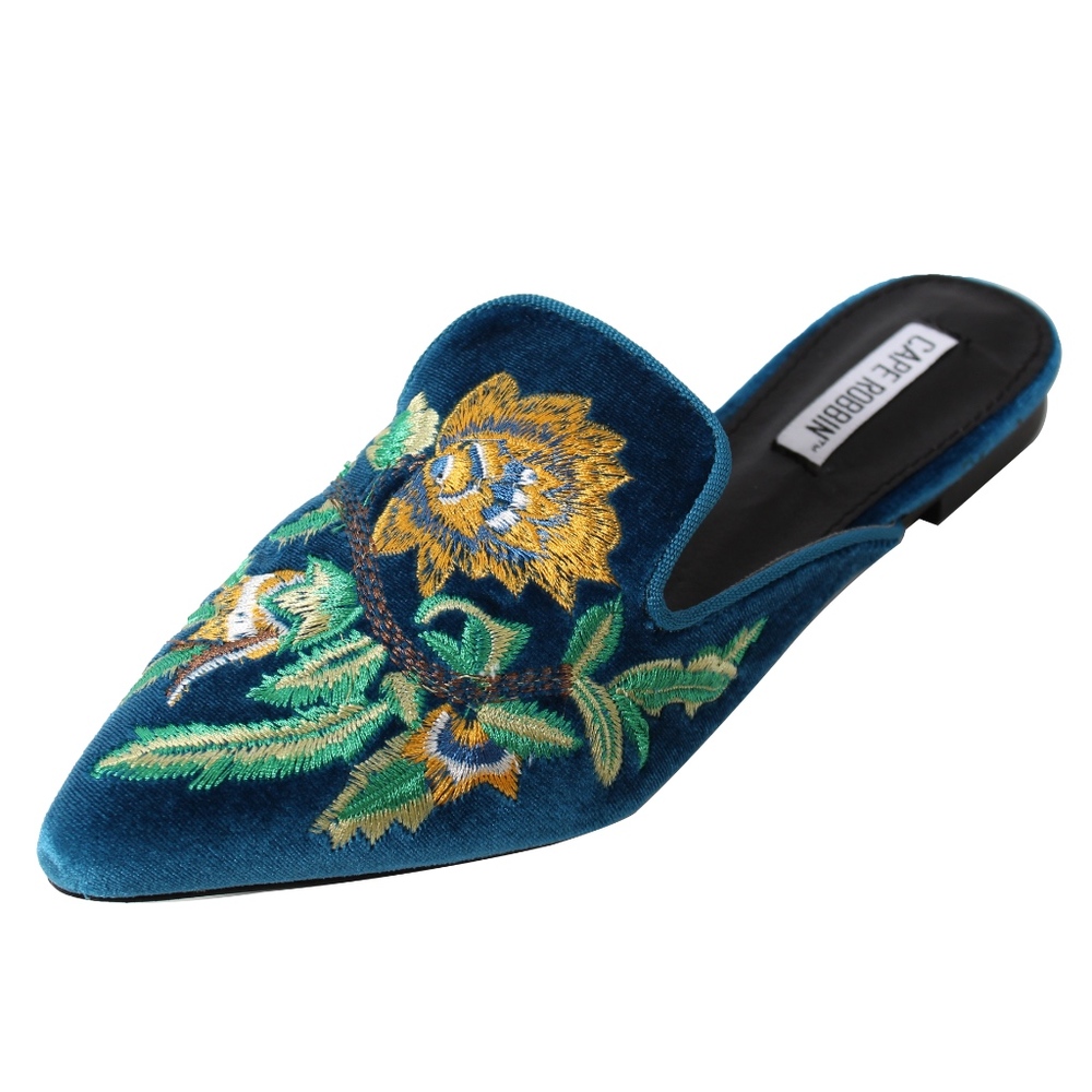Peacock Floral Embroidered Slip on Mules - Picture 2 of 8